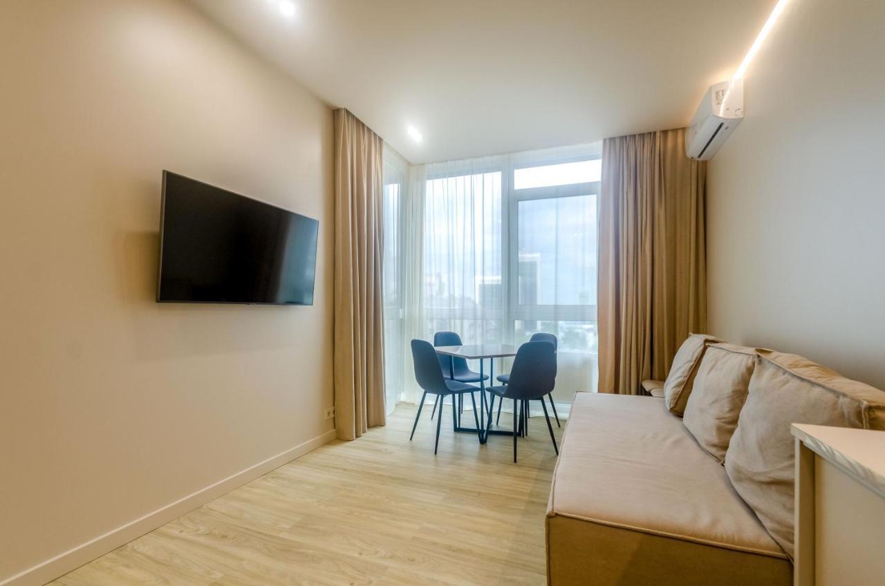 Petrovdom 85-141-122-38 Apartments In The Rc "French Quarter" Kiev Bagian luar foto