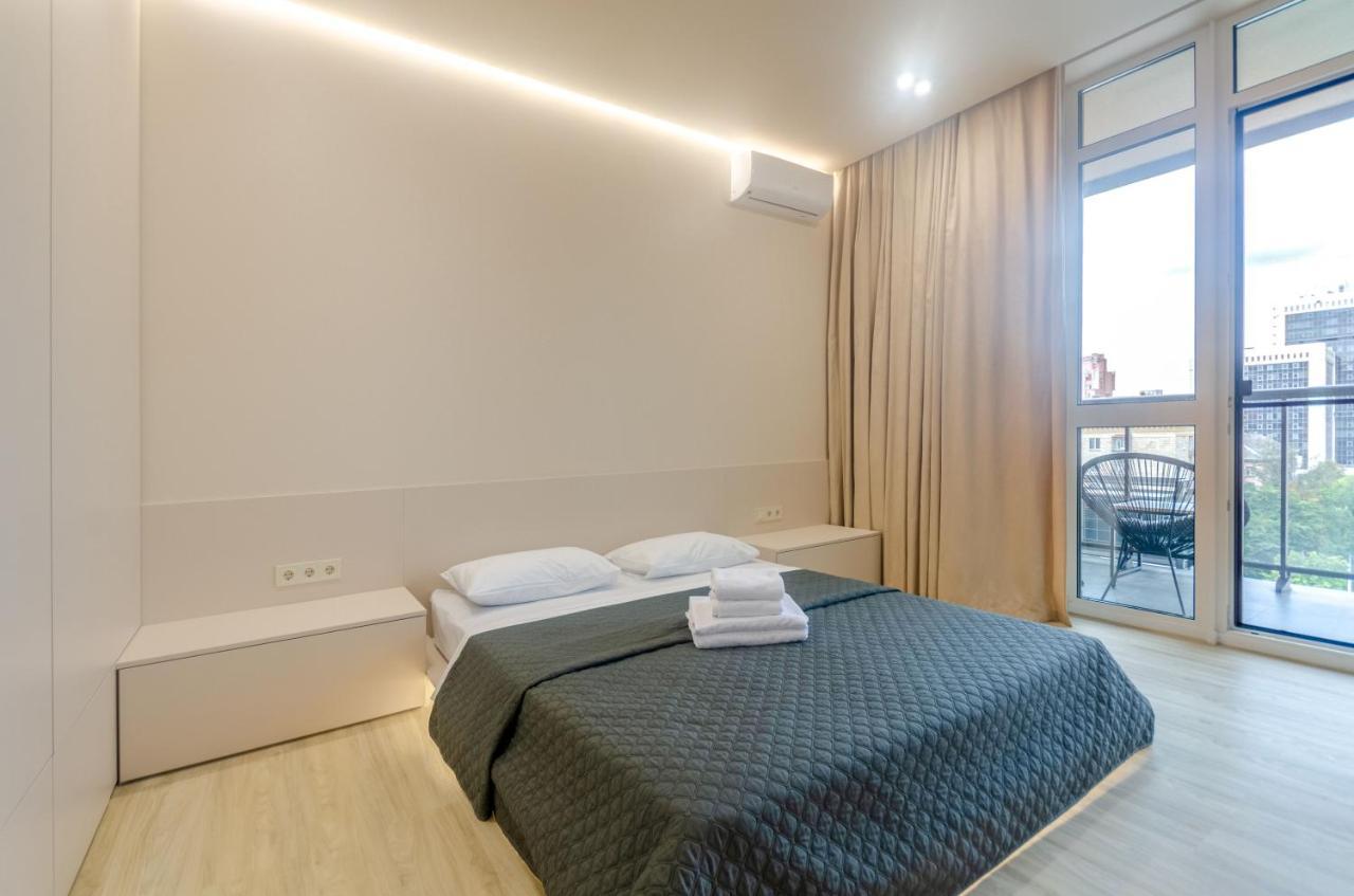 Petrovdom 85-141-122-38 Apartments In The Rc "French Quarter" Kiev Bagian luar foto