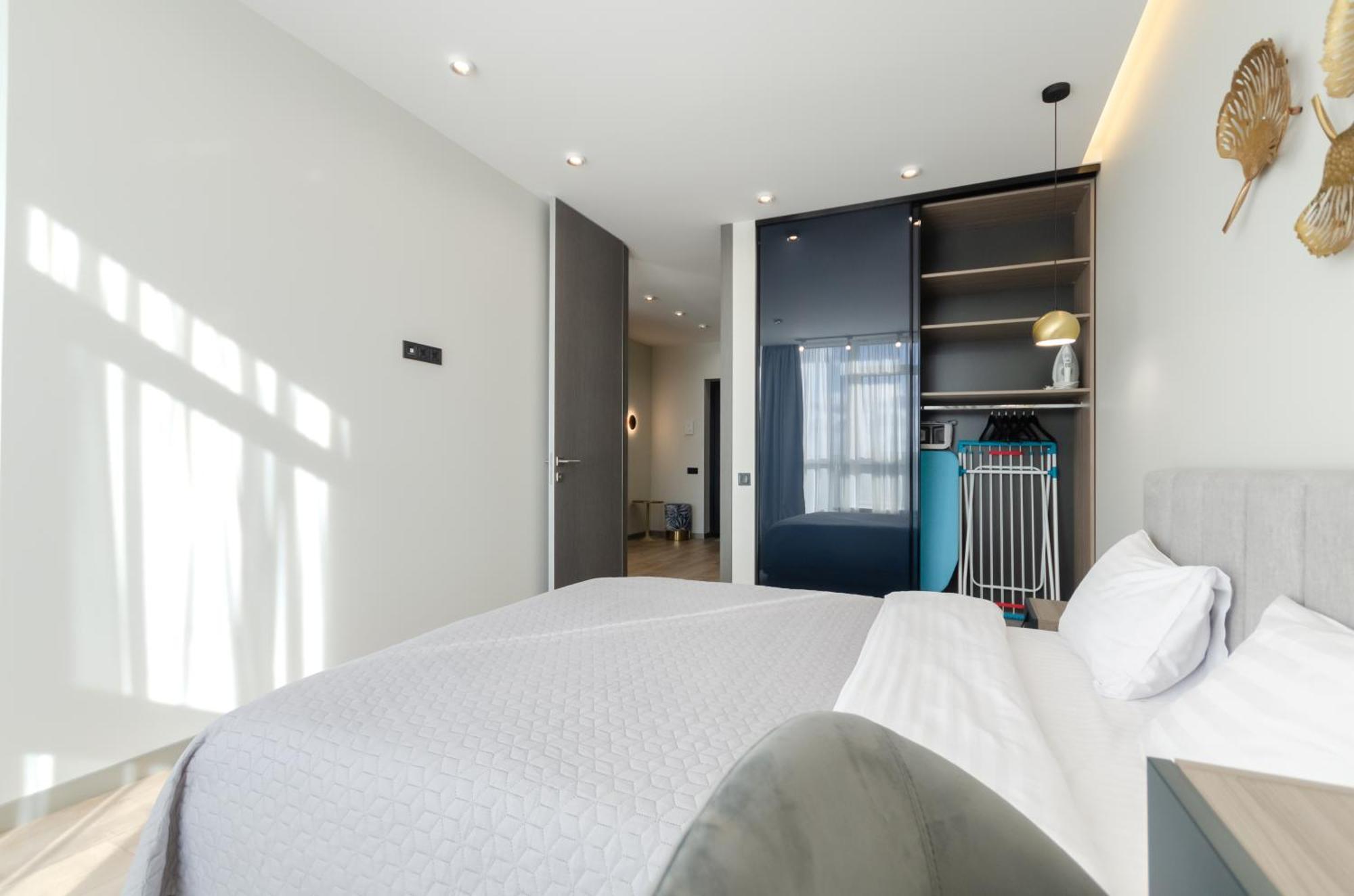 Petrovdom 85-141-122-38 Apartments In The Rc "French Quarter" Kiev Bagian luar foto