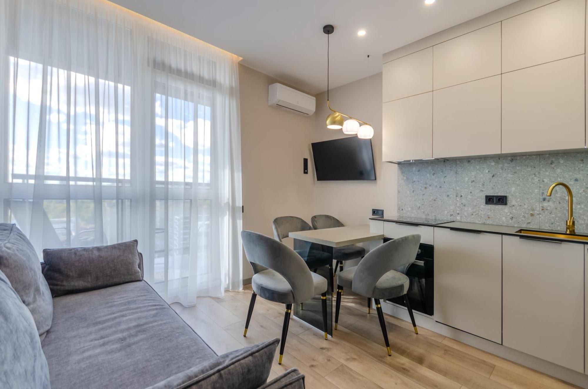 Petrovdom 85-141-122-38 Apartments In The Rc "French Quarter" Kiev Bagian luar foto